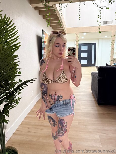 Strawbunnyx0 arte estrella porno imágenes