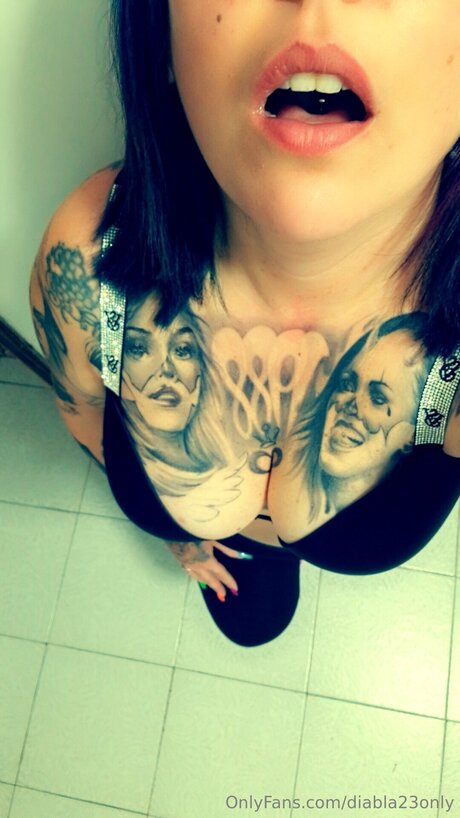 Diabla23only modelo gratis foto