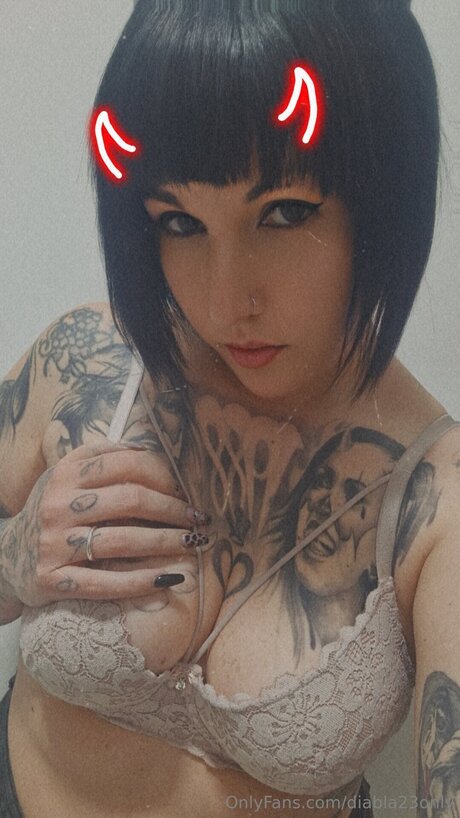 Diabla23only estrella porno del sexo galerías