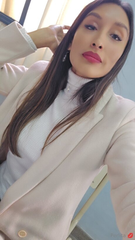 Perlita560 actriz atractiva imágenes