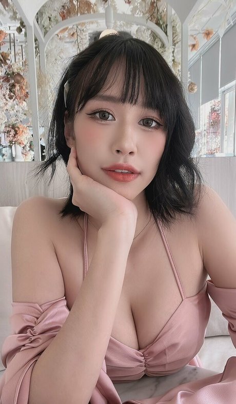 EarniesHime hermosa estrella porno imágenes