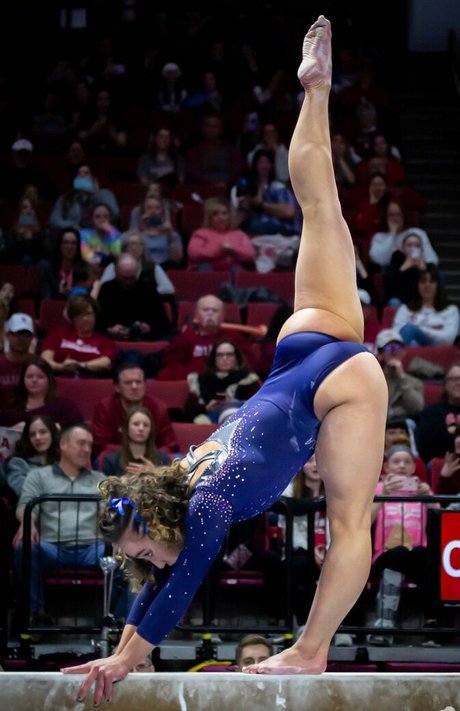 Katelyn Ohashi modelo gratis archivo