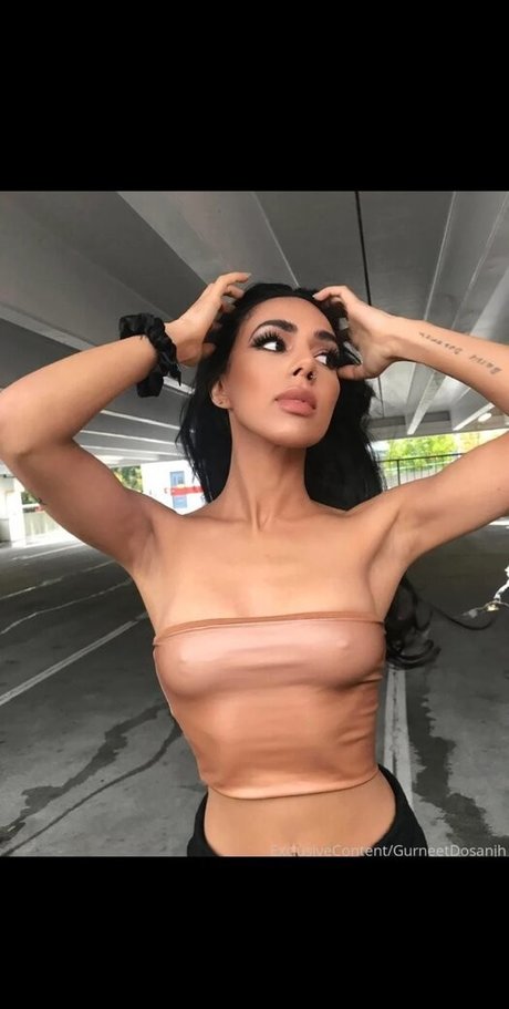 Gurneet Dosanjh estrella del arte imágenes