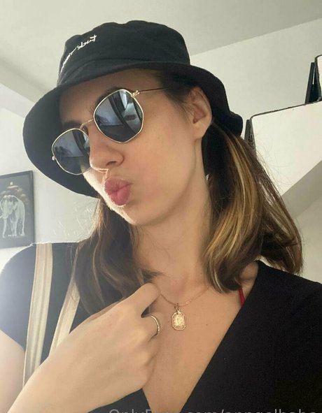 anngelbabe actriz adulta imágenes