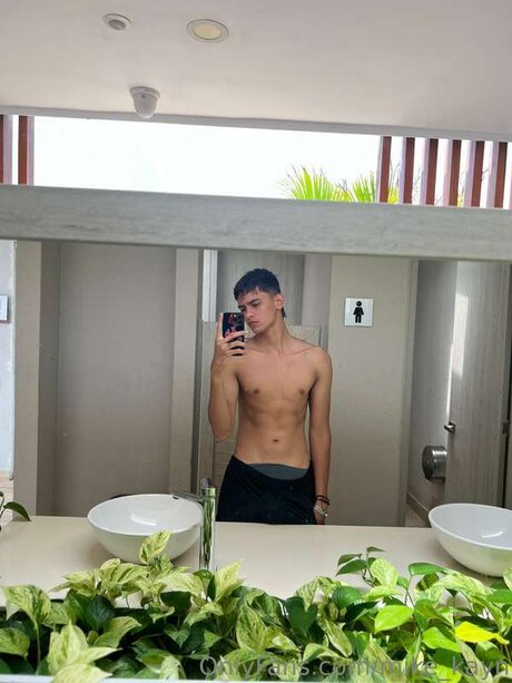 Mike Kayn buena estrella porno foto