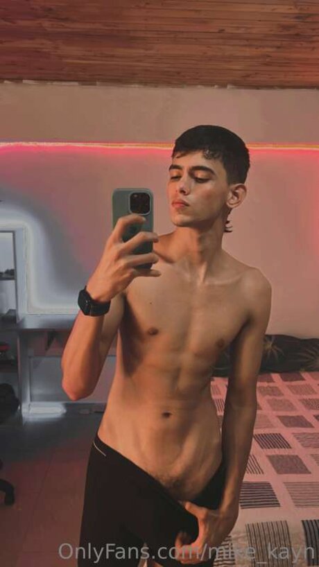 Mike Kayn estrella de alta definición imágenes