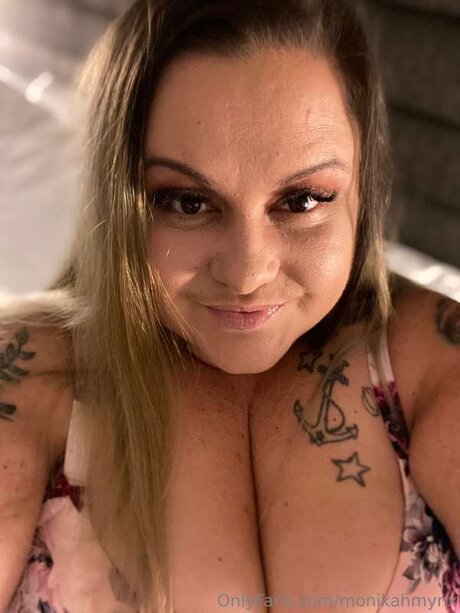 Monikamynx69 desnudos estrella porno foto