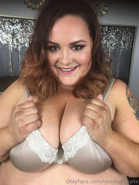 Monikamynx69 estrella porno en alta definición imágenes