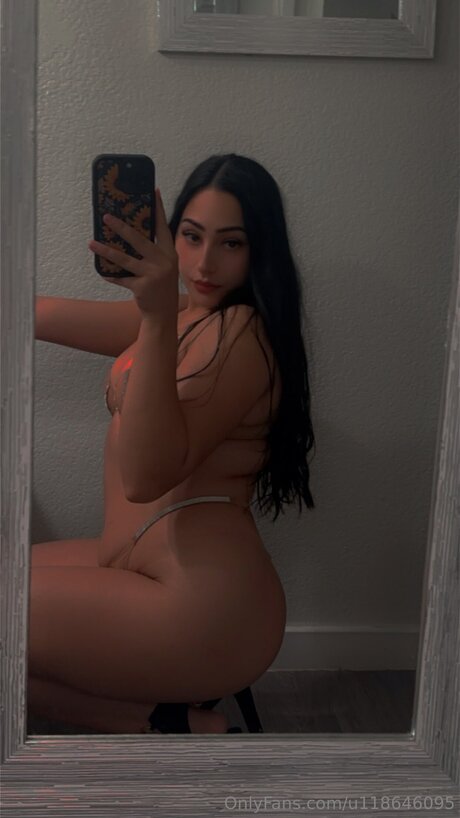 U118646095 estrella porno superior galería