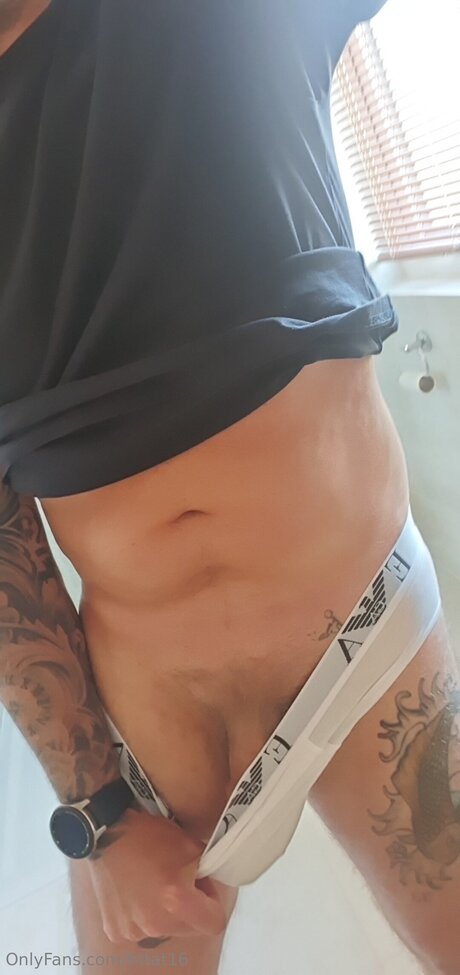 Tittat16 sexo estrella galería