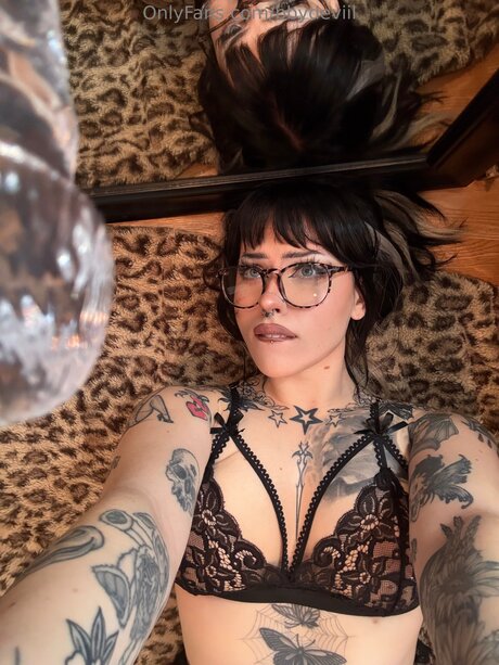 Bbydeviil estrella atractiva imagen