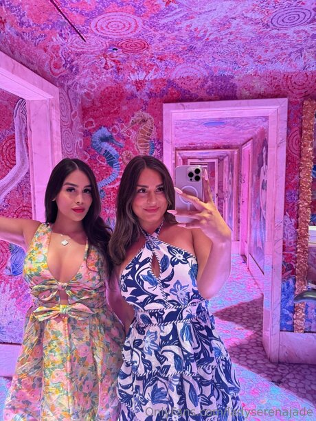 Ladyserenajade estrella superior imagen