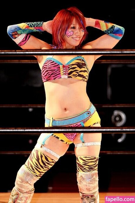 Asuka WWE estrella porno en alta definición fotos