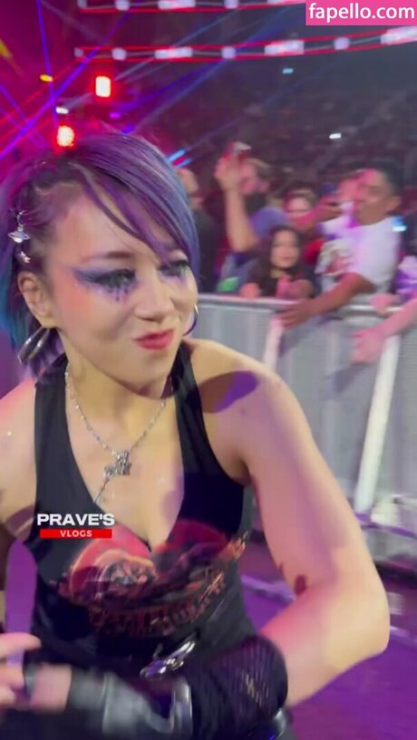 Asuka WWE bonita estrella archivo