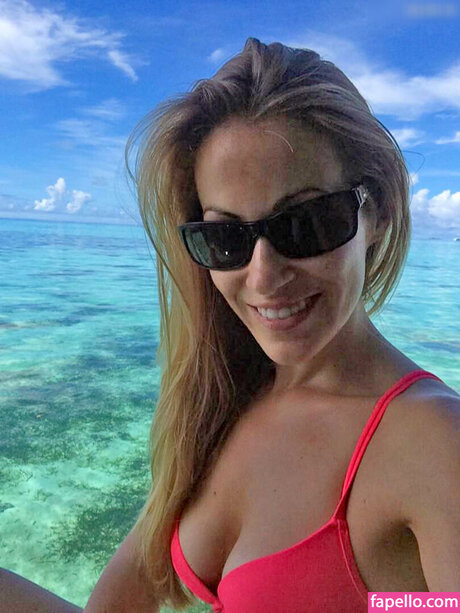 Andrea Kaiser modelo gratis imágenes