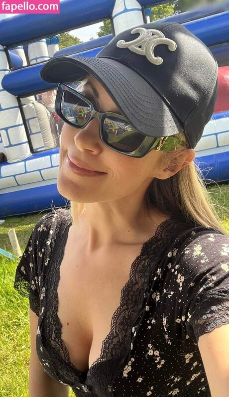 Andrea Kaiser modelo bonita galerías