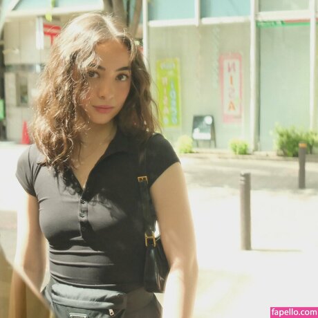 Sakura Shymko estrella porno desnuda imágenes