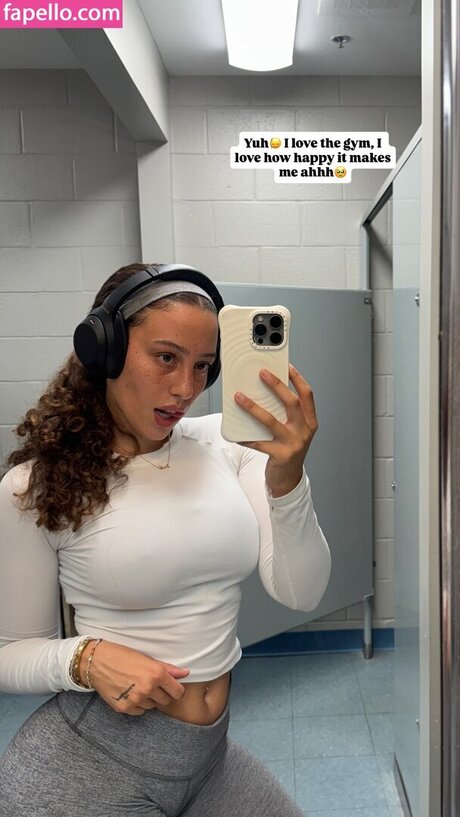 Kaliegh Robinson estrella erótica galería