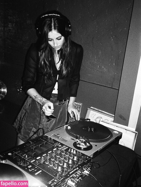 Aidan Noell sexo modelo archivo