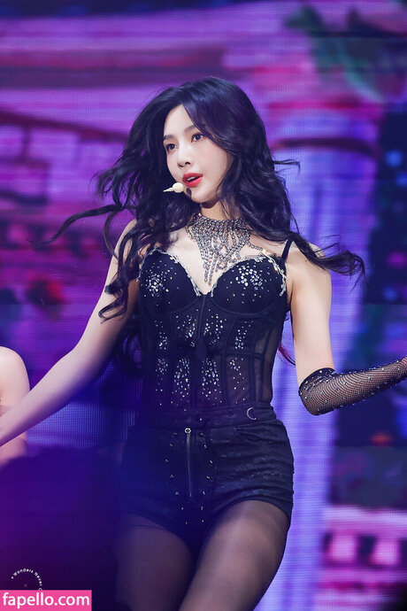 Park Soo young modelo hd archivo