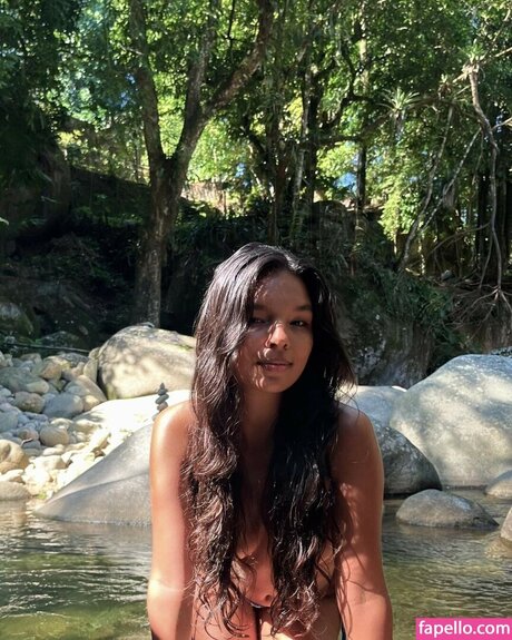 Mell Muzzillo modelo atractivo galería