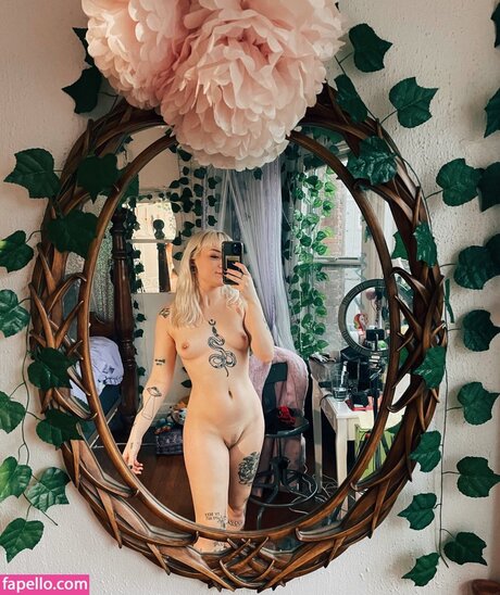 Naomi Nash estrella porno en alta definición imágenes