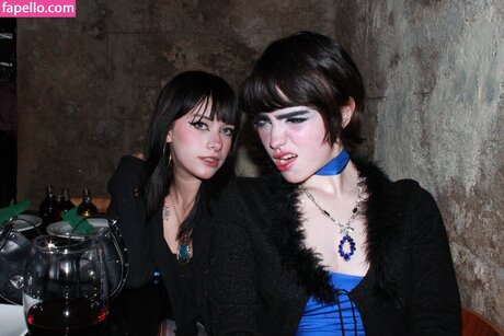 elinoiiddx estrella sexy imágenes