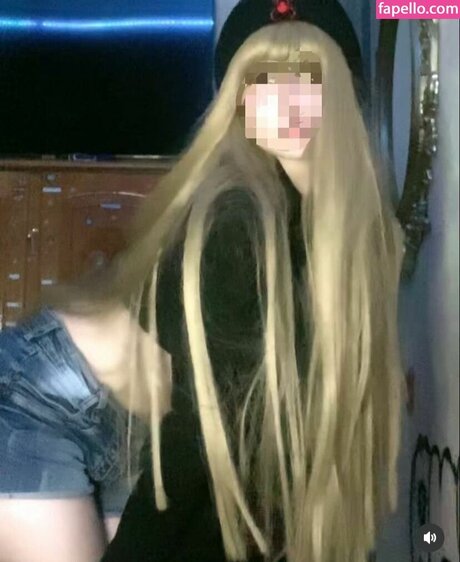 nameluaa modelo adulto foto