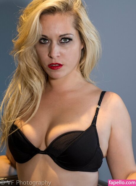 Eve On Adultfolio modelo libre imágenes