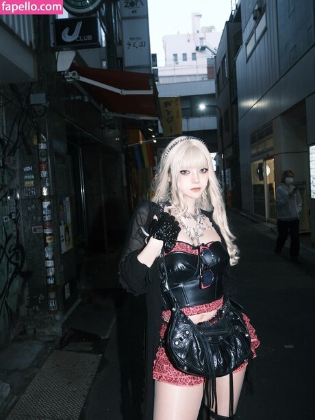 Yuriyuri Fanclub actriz de desnudos imagen