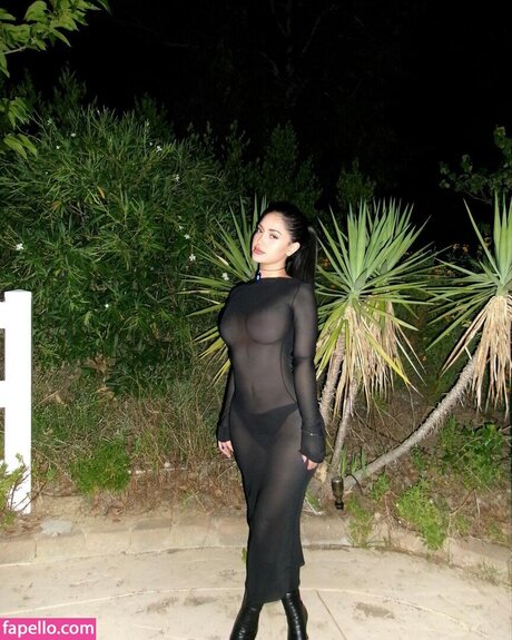 Leah Kateb arte modelo recopilación