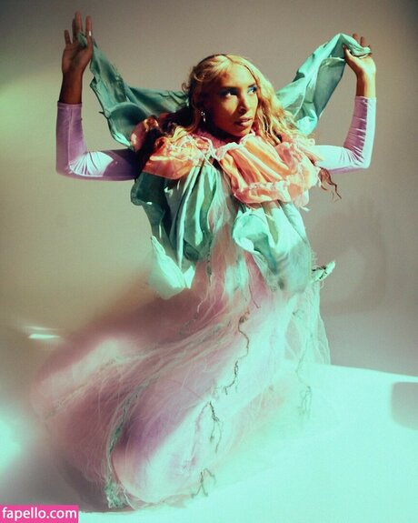 Spellling modelo desnudos galerías