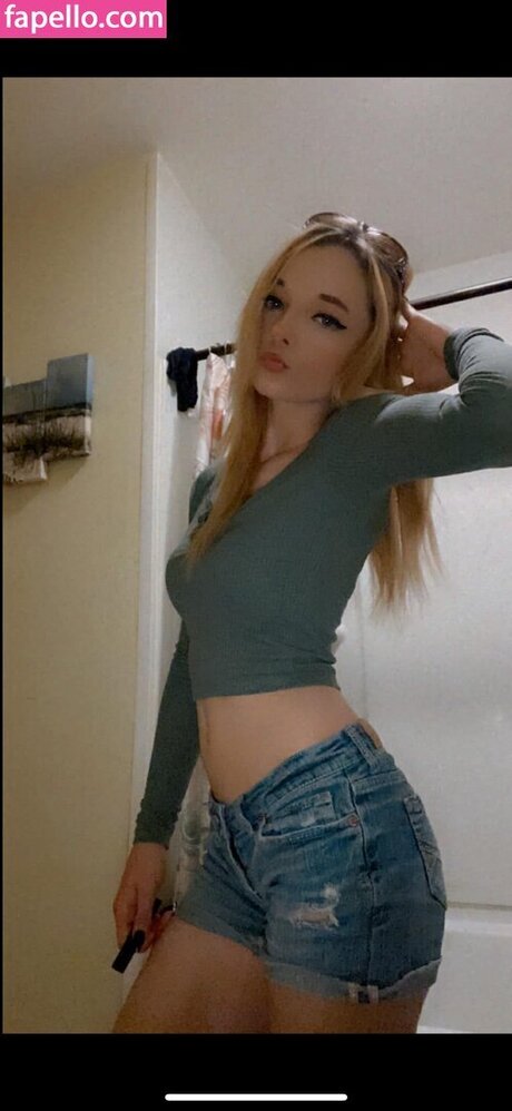 Kelly Lyn modelo de alta calidad galería