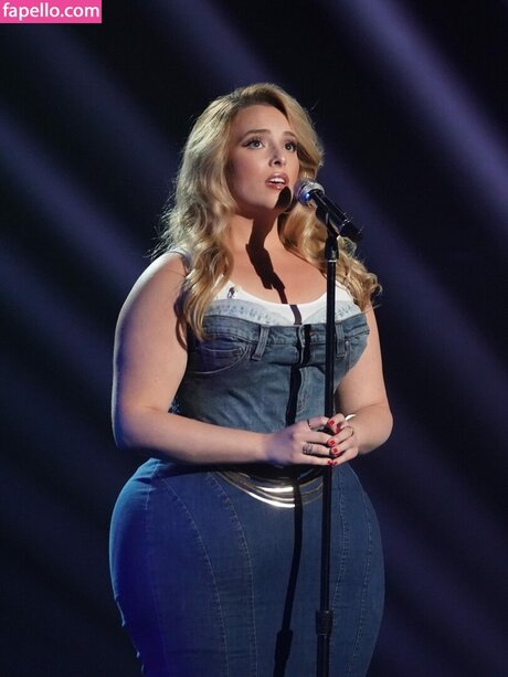 Grace Kinstler modelo xxx foto