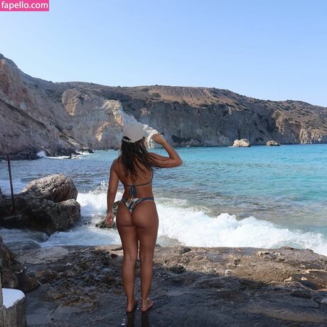 Ruby Sheohmelian modelo desnudos galerías