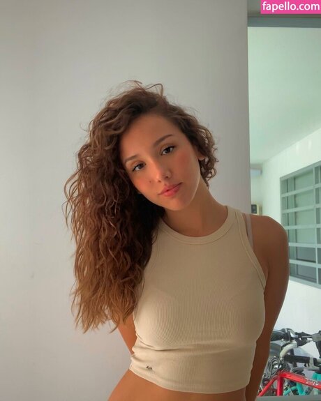 Micaela Caballero buena estrella porno fotos