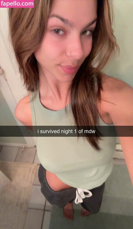 Julia Carrano modelo sexual fotos