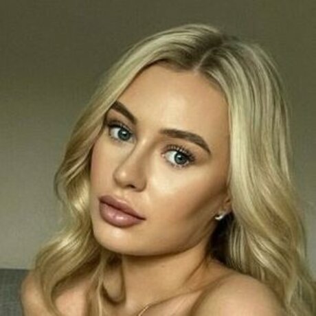 gigi onlyf actriz desnuda galería