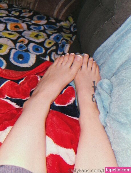 tinykodama estrella porno hermosa galerías