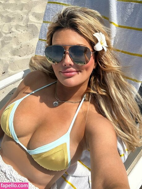 Courtney Hansen arte estrella porno galerías