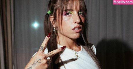 Angelina Mango mejor estrella porno imagen