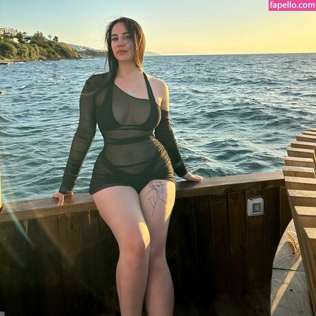 Gamze Ayd n estrella porno en alta definición foto