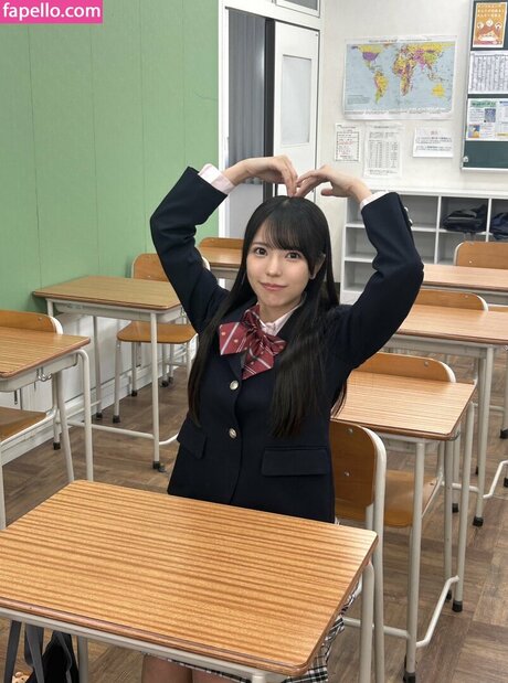 Kokoro Asano modelo agradable galería