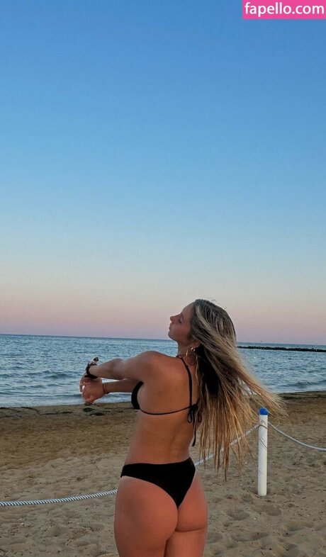 Iris Vallaranii estrella porno en alta definición archivo