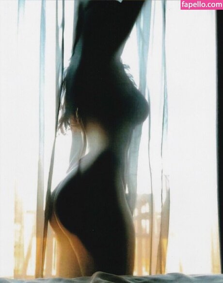 mackenziedern hermosa modelo imágenes