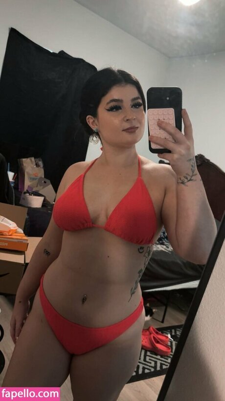 Trinty Wilson estrella desnuda imagen