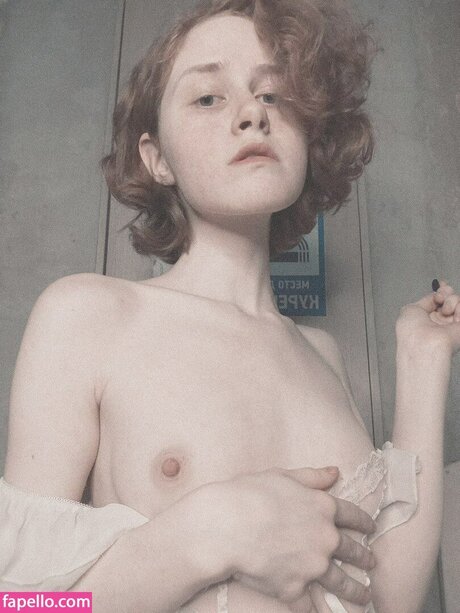 albanocte actriz de desnudos archivo