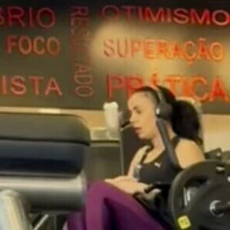 Taby Carvalho modelo caliente fotos