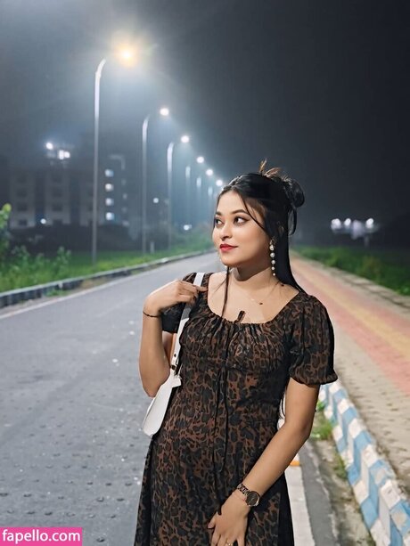 Reya Ghosh estrella porno perfecta imágenes