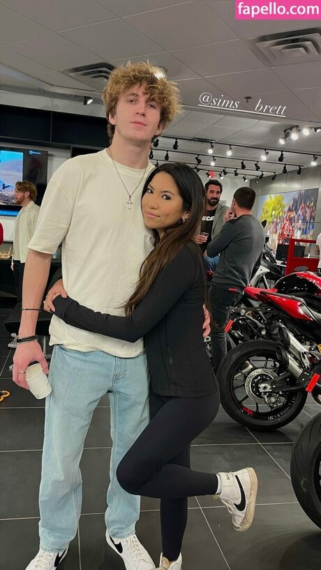 WMAF Alpha Couples estrella desnuda imágenes